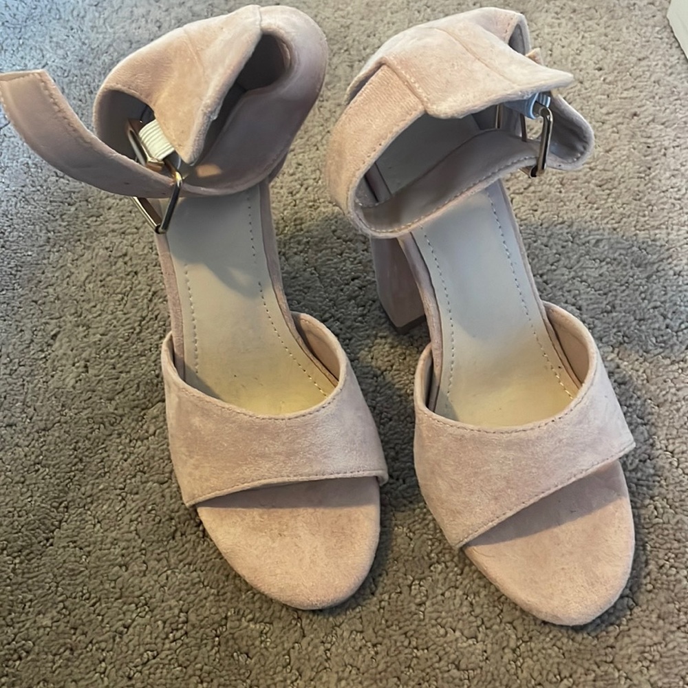 Women high heel shoes, never been worn. They are from Shein brand new